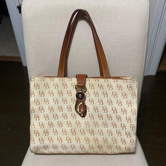 Dooney & Bourke Handbags - Dooney and Bourke ivory canvas tote shoulder bag signature DB bag purse vintage